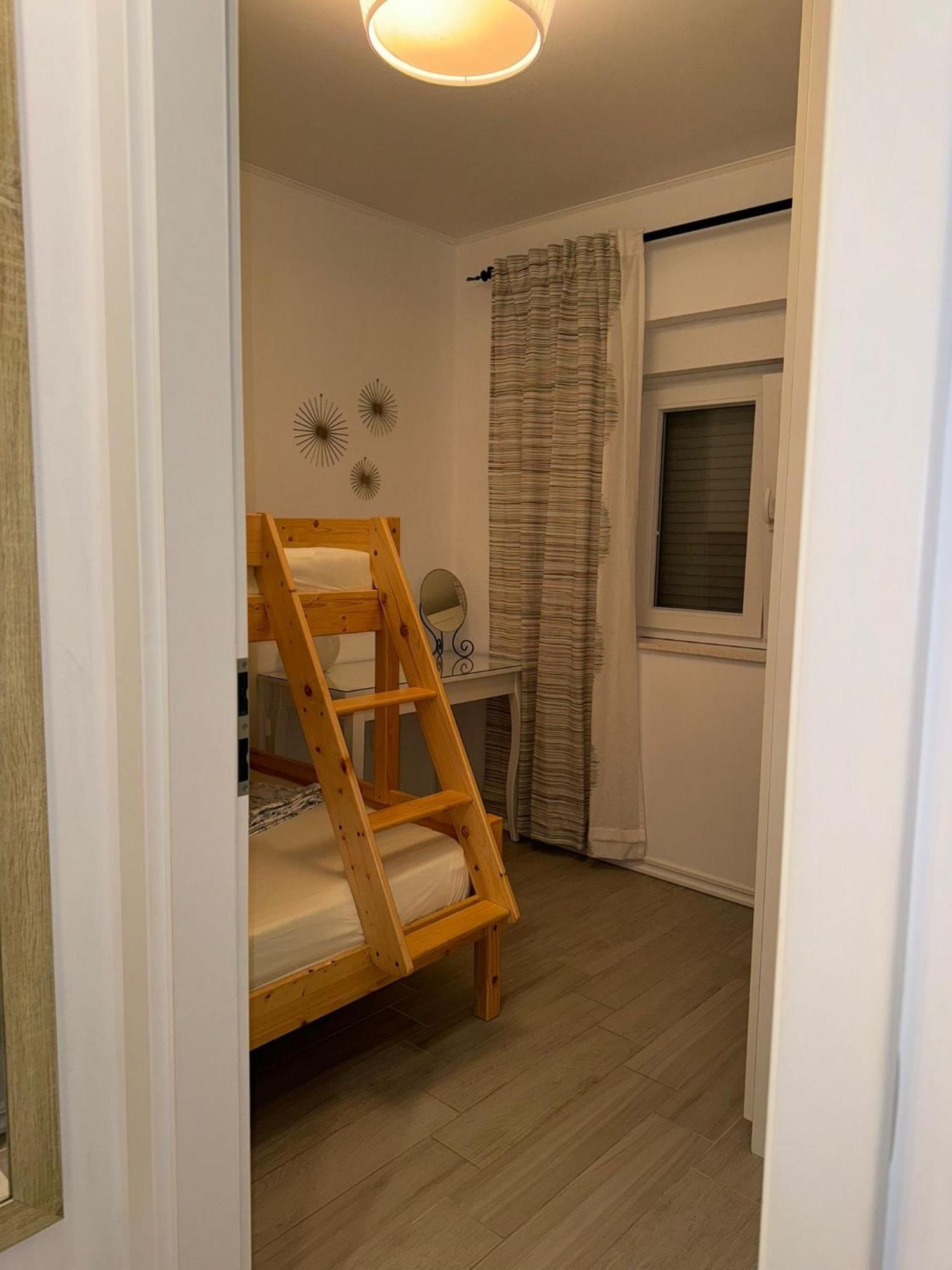 Apartman Dukic Okrug Gornji Exterior foto